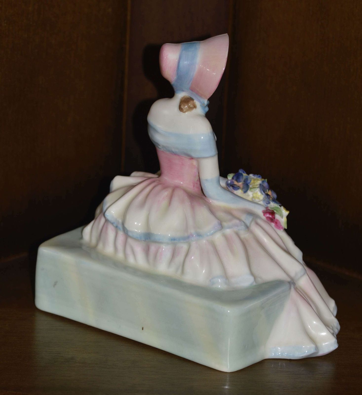 Royal Doulton 1935 Porcelain "Daydreams" Figurine photo Home Decor