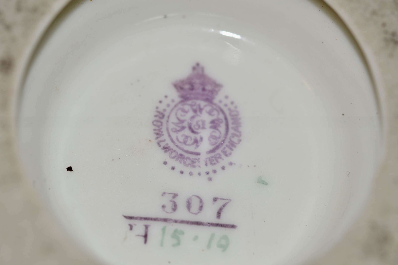 1913 Royal Worcester Hadley Porcelain Vase   Painted With Roses photo vinterior