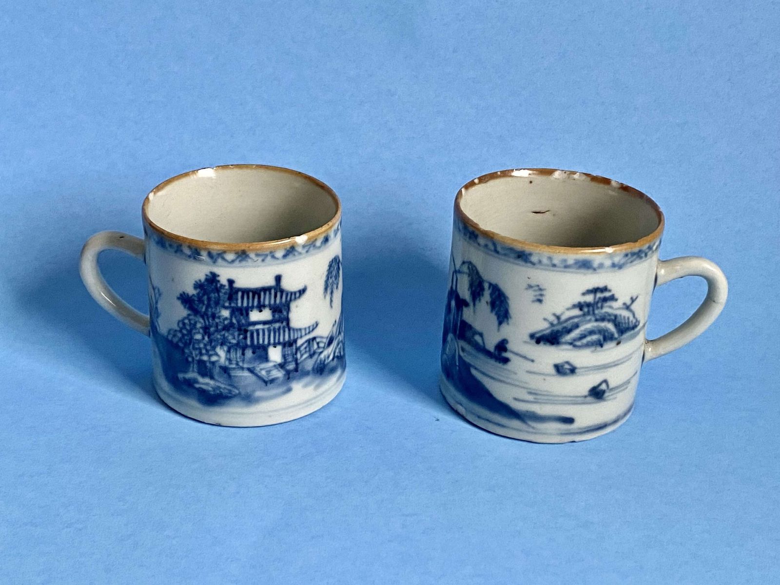 A Pair Of 18th Century Chinese Blue And White Porcelain Mugs photo Home Decor