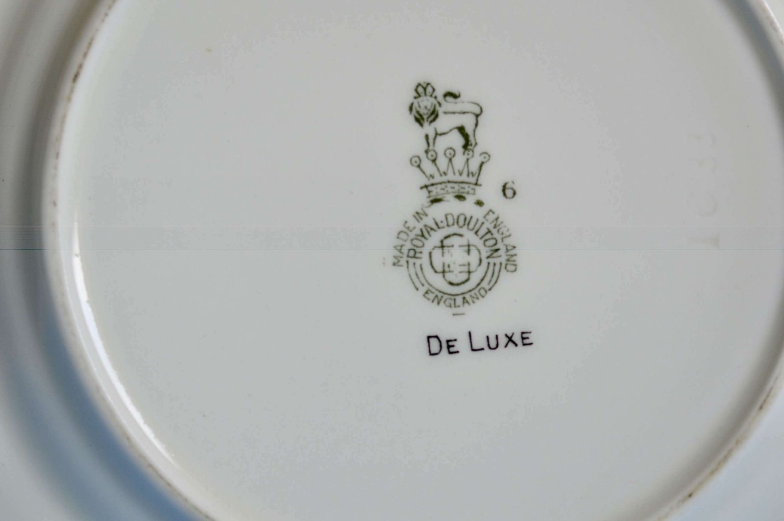 195.0 Art Deco Royal Doulton "De Luxe" Cup Saucer And Plate photo