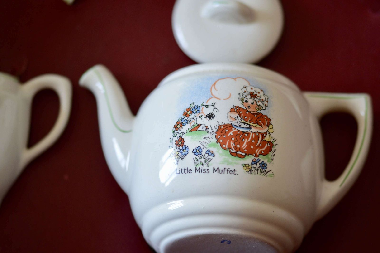 A Delightful Early 20th Century Art Deco Period Child’s Tea Service, photo for sale