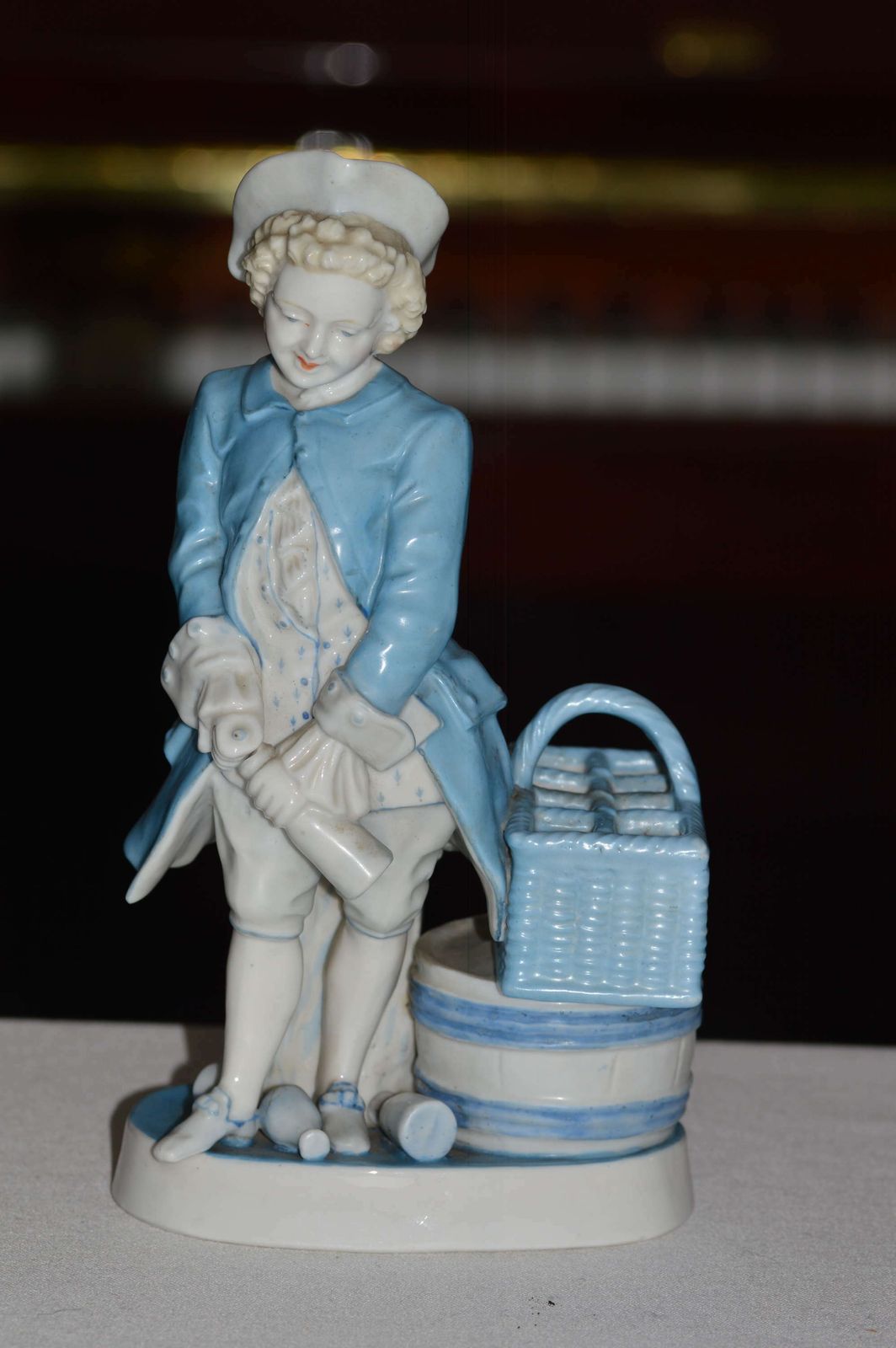 1887/1900 Sitzendorf Figurine Of Man Drinking Wine