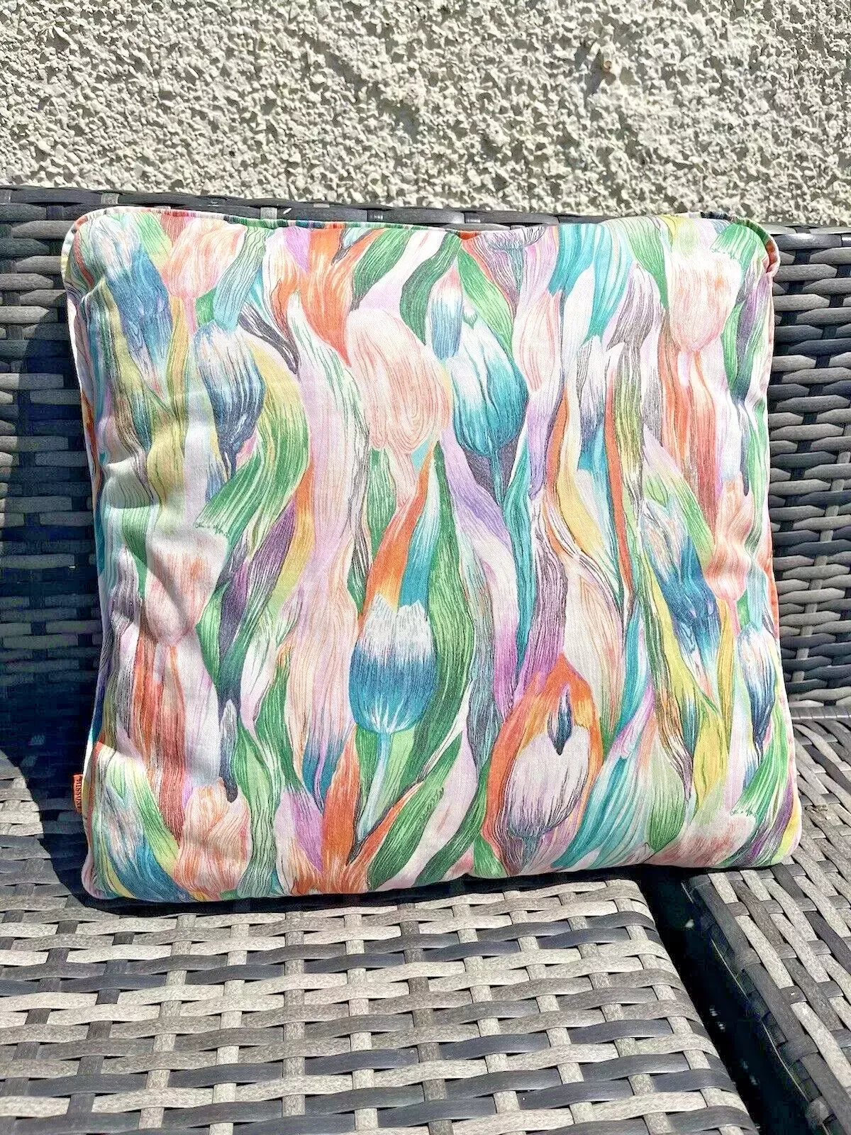Pair Of 2 Designer Missoni Masters Floral Tulip Colourful Cushions Rrp 170 Euros photo Textiles