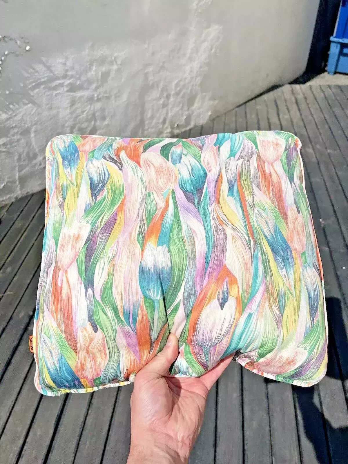 Pair Of 2 Designer Missoni Masters Floral Tulip Colourful Cushions Rrp 170 Euros photo 100.0