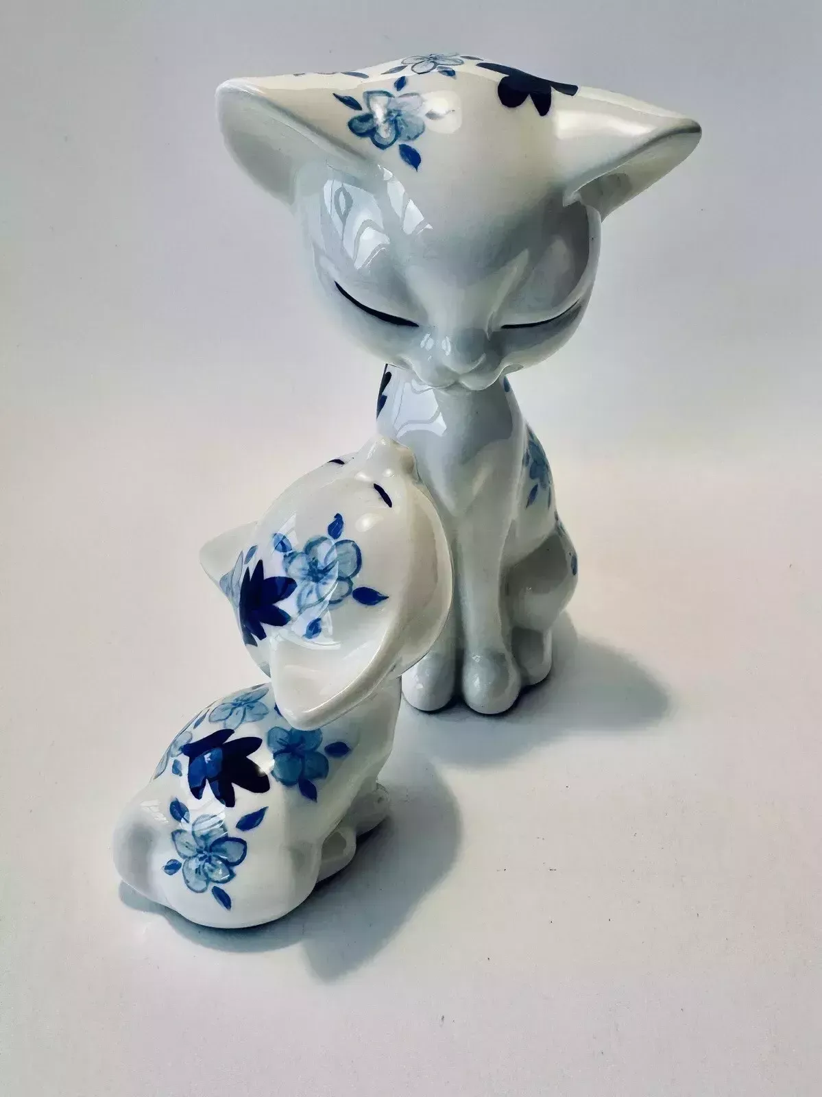 Mid Century Mcnees Cat And Kitten Figurines Hand Painted By Sandra Palmer photo vinterior