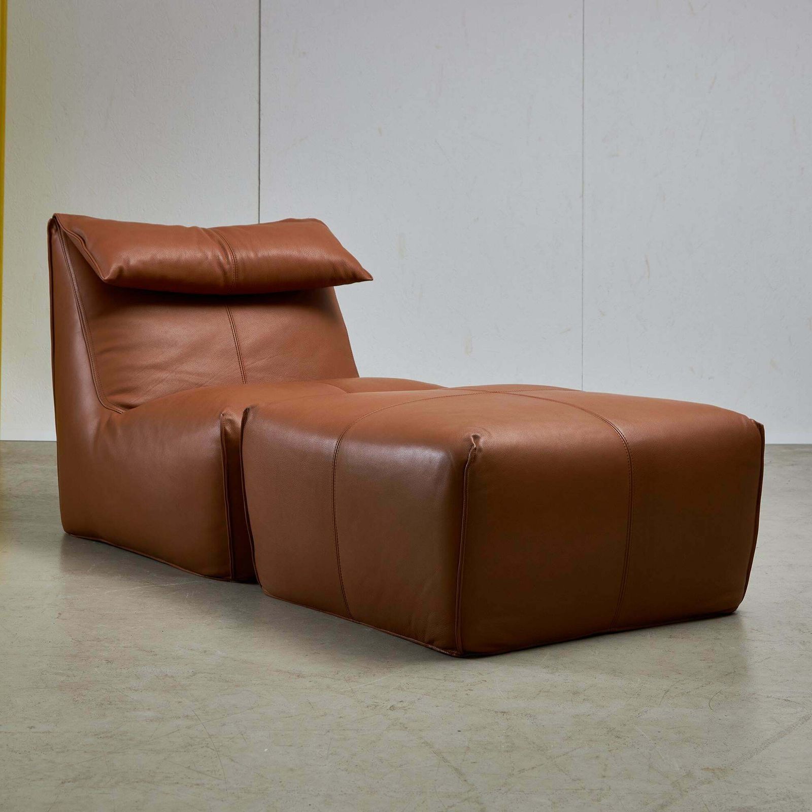 Le Bambole Lounge Chair B&B Italia photo furniture