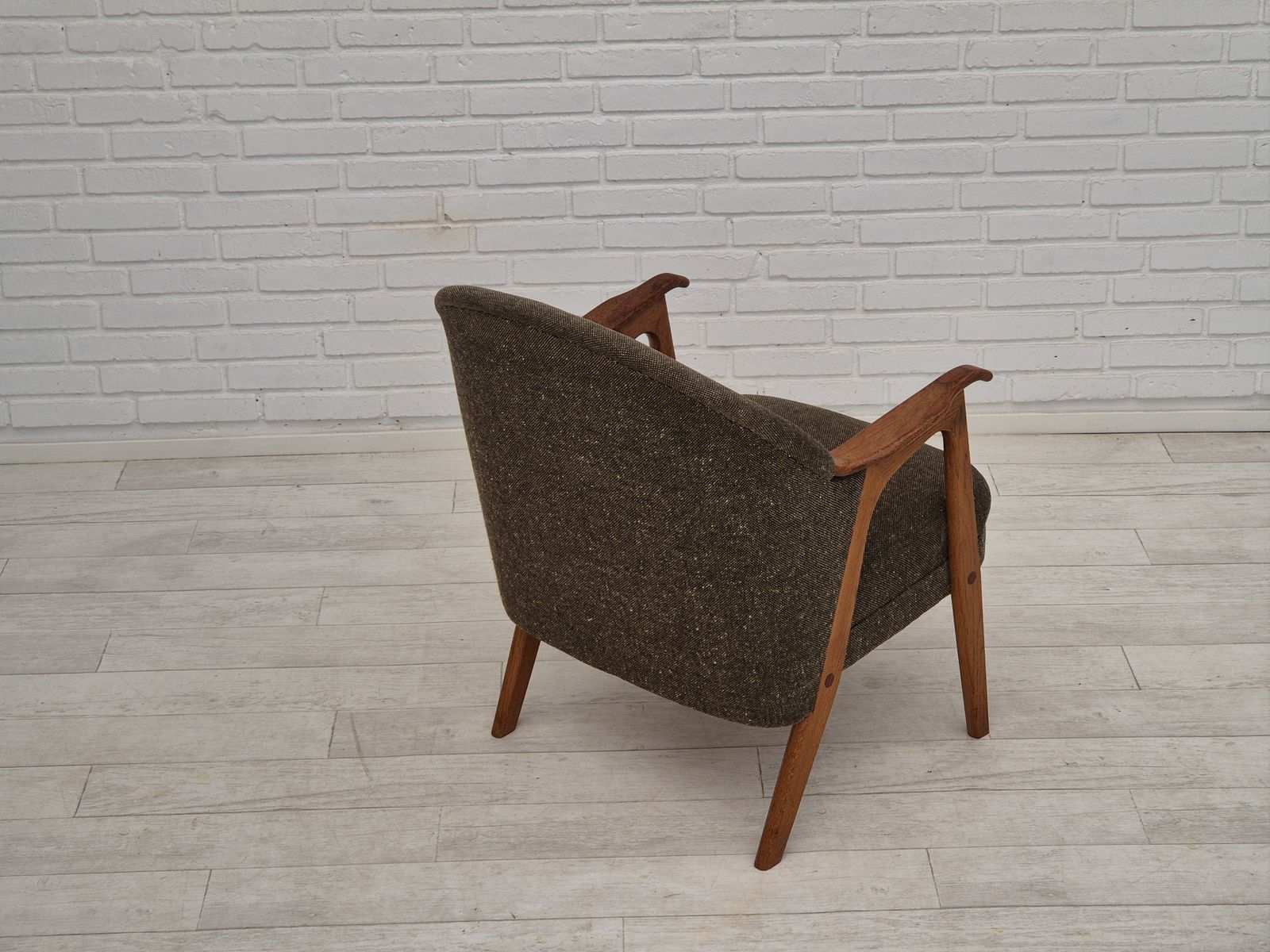 Ca. Jaren 1960, Deense Fauteuil, Meubelstof Wol/Katoen, Teakhout. photo Meubels