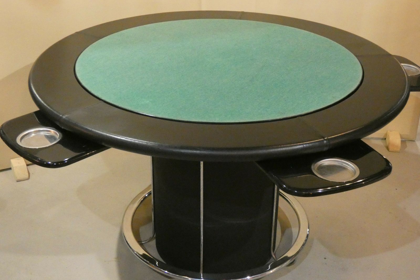 2200.0 1970s Italian Game Table In Leather And Steel photo