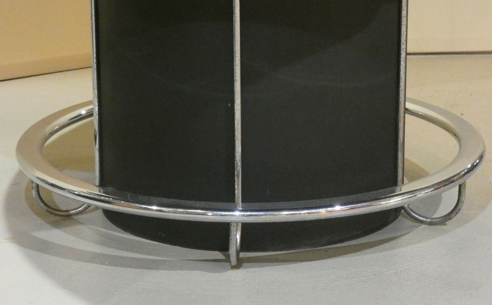 photo vintage 1970s Italian Game Table In Leather And Steel