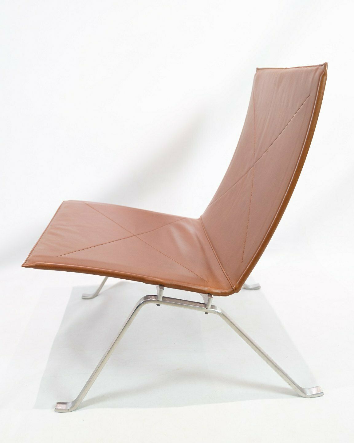 Esay Chair Model Pk22 In Walnut Elegance Leather  By Poul Kjærholm  For  Fritz Hansen photo 3705.0