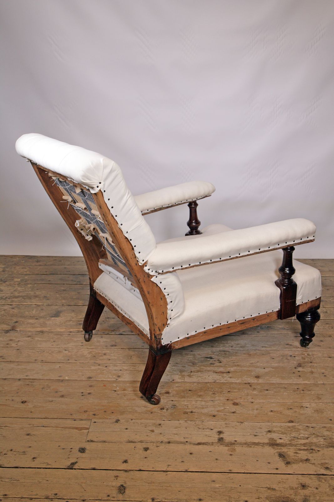 A Refined 19th Century Country House Buttonback Open Armchair photo 1950.0