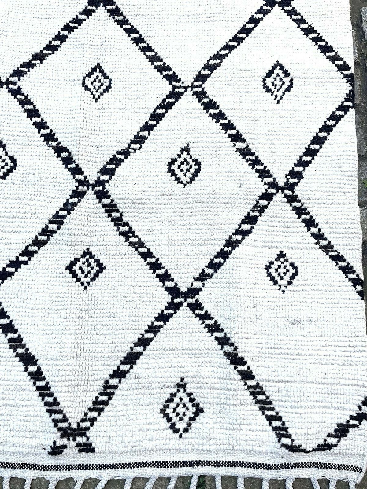 A Vintage Handwoven Moroccan Berber Rug, With Tribal Diamond And Line Pattern By The Beni Ouarian Tribe photo Textiles