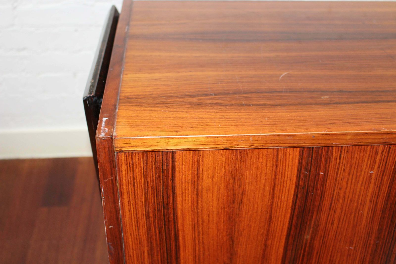 photo buy Italian Vintage Writing Desk Attributed To Vittorio Dassi (Circa 1950s)