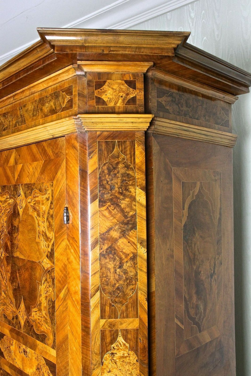 photo vintage 18th Century Nutwood Baroque Cabinet With Inlay Works , Austria Ca. 1770