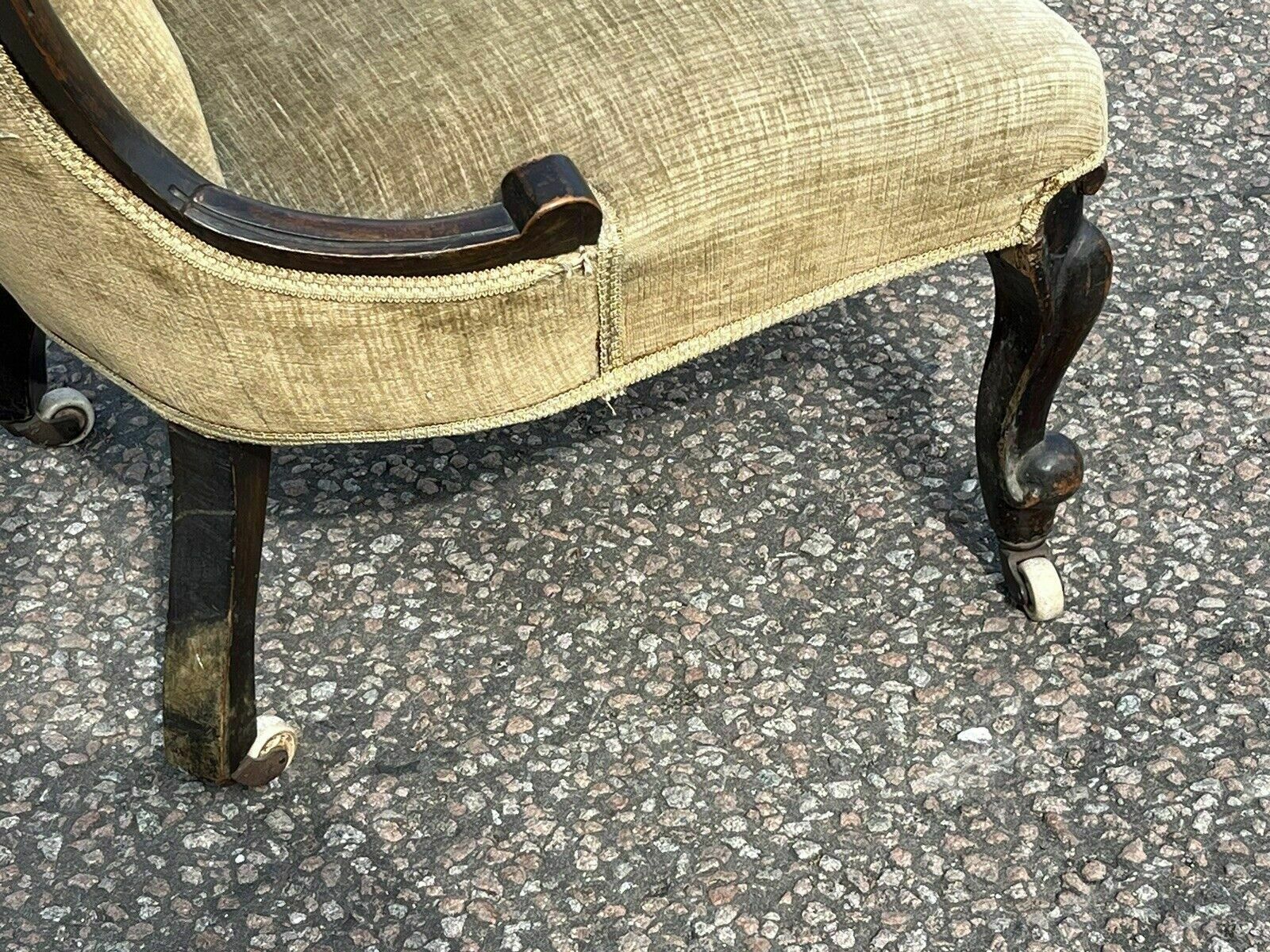 Victorian Chair. On White Porcelain Castors. photo 153.0