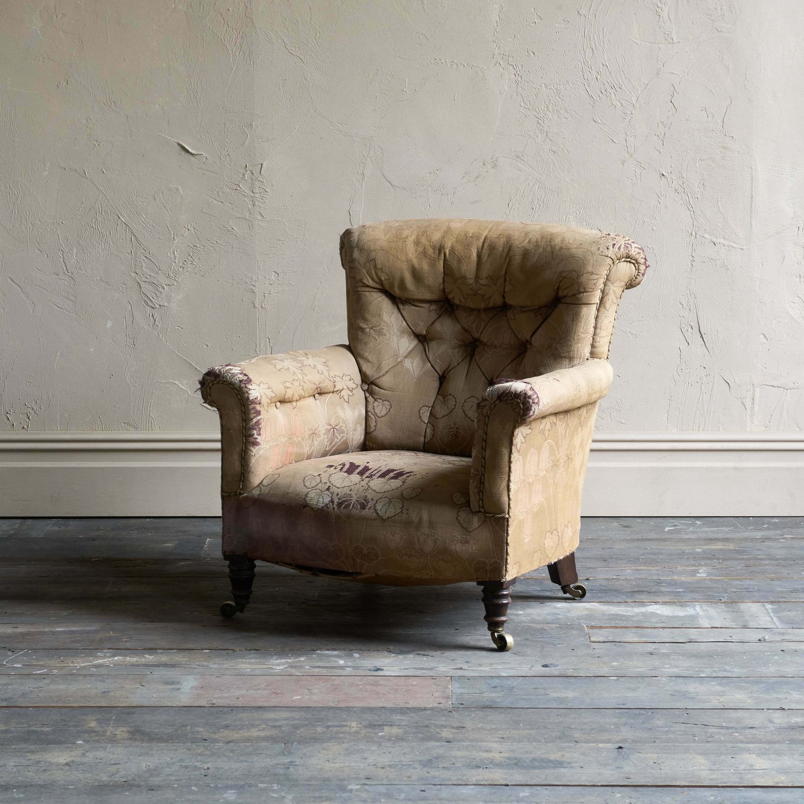 Antique Woodstock Style Chair   Nouveau Fabric.