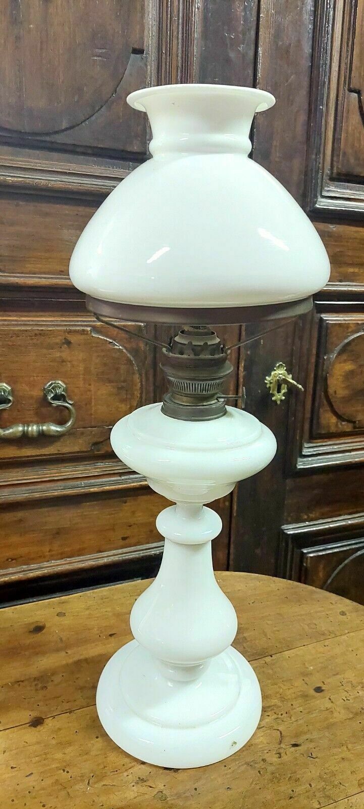 Large Antique Oil Lamp In Opaline Glass, Late 19th Century photo vinterior