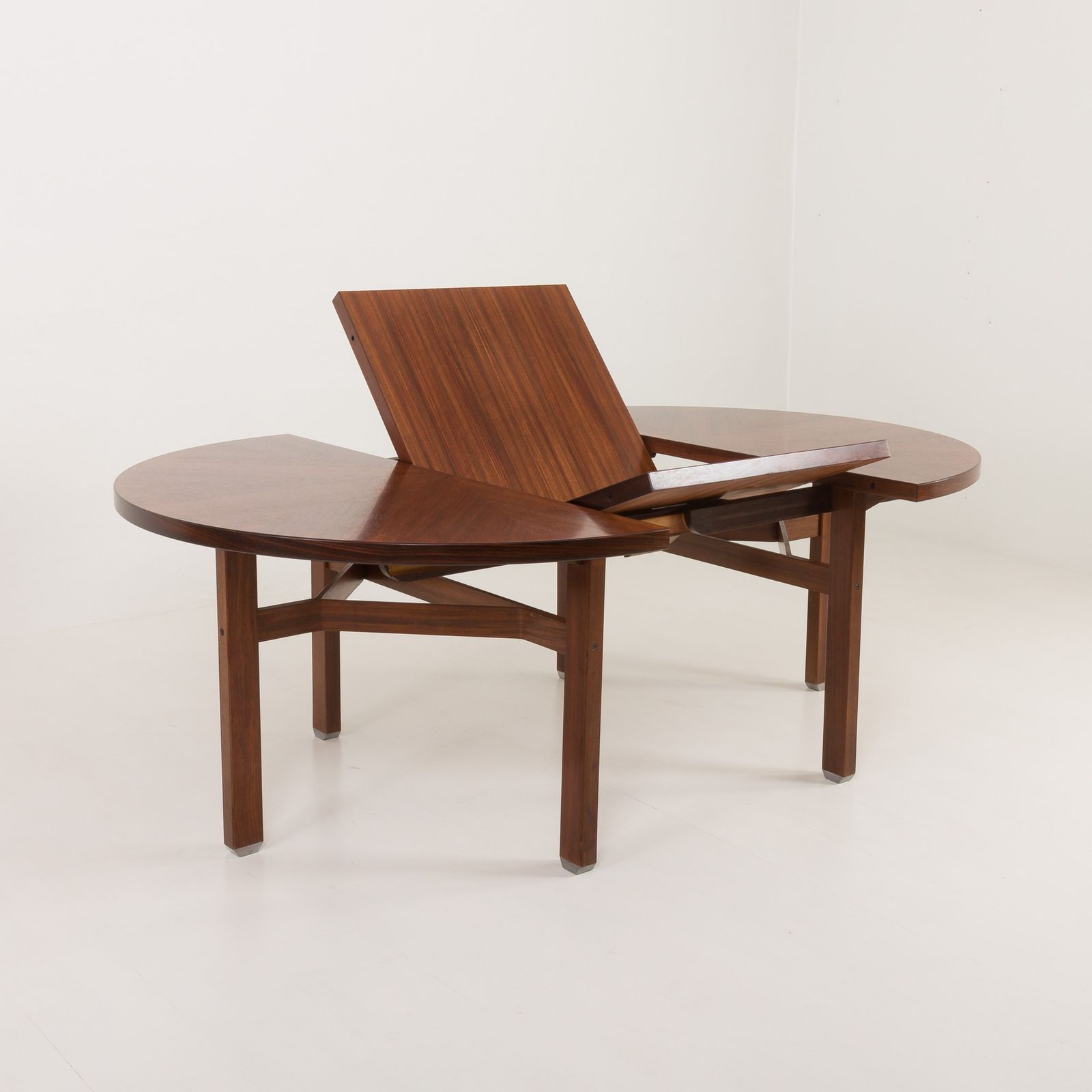 Round Rosewood Extension Dining Table, Model Olbia, Ico And Louisa Parisi For Mim, Italy 1958 photo for sale