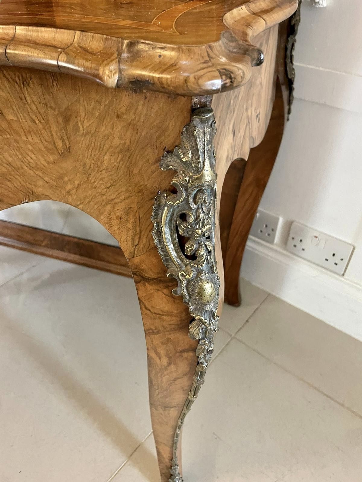 Outstanding Quality Antique 19th Century Burr Walnut Bonheur De Jour Writing Desk photo vintage