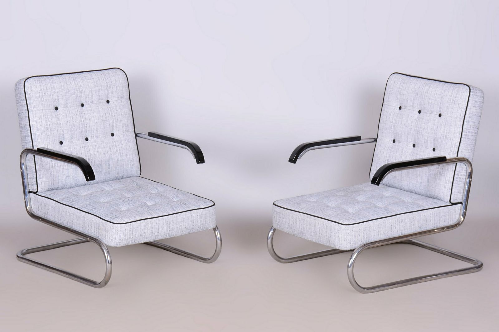 Set Of Two Restored Bauhaus Armchairs, By Mücke Melder, Chrome, Czech, 1930s