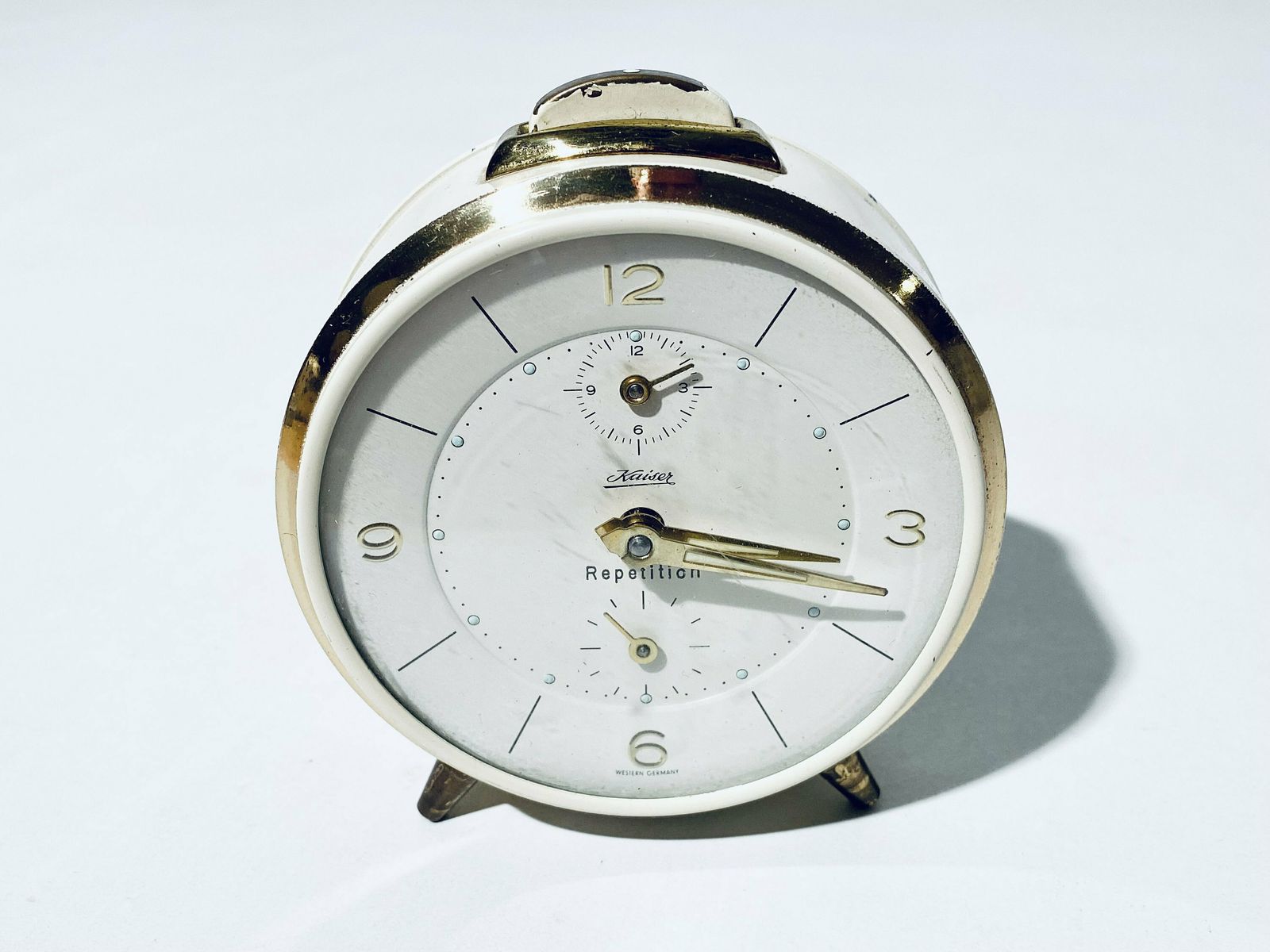 Mid Century Kaiser Repetition Bedside Alarm Clock Western Germany / Vintage Decor 1950s