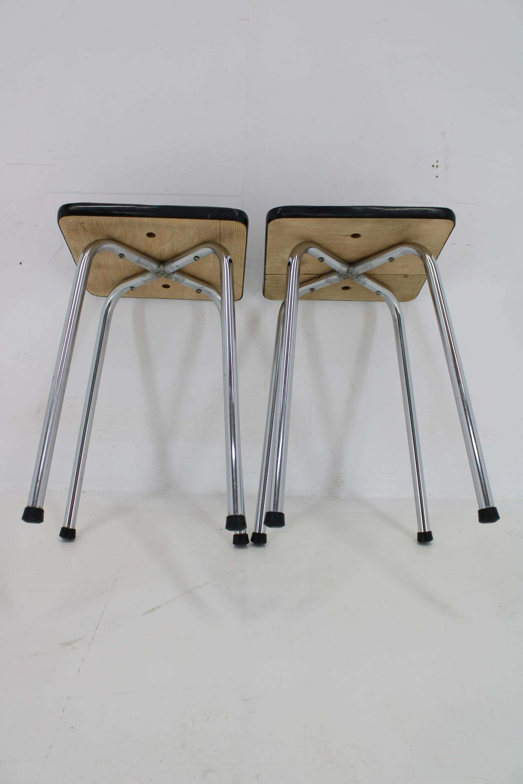 photo vinterior 1970s Pair Of Stools With Leatherette Upholstery, Czechoslovakia