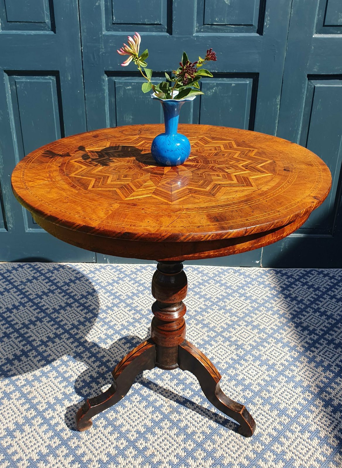19th Century Italian Walnut Sorrento Occasional Table photo vintage