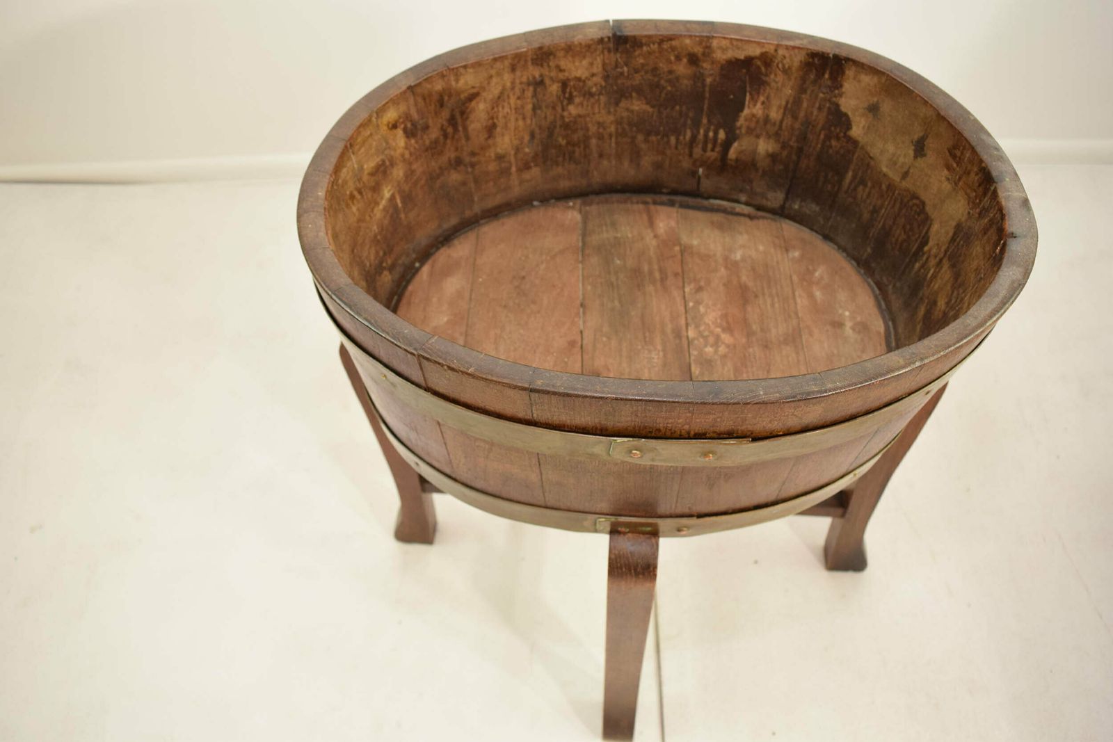Early 20th Century Oak And Brass Bound Planter photo 195.0