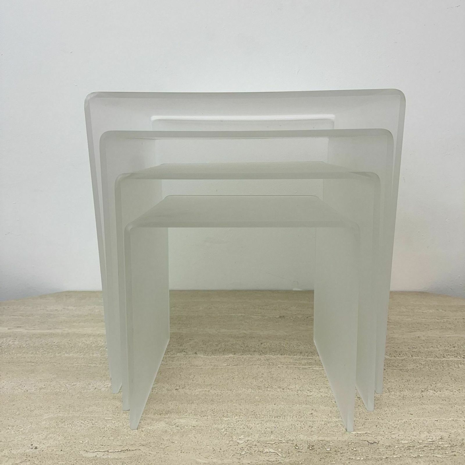 Set Van 4 Lucite Bijzettafels, Jaren 1970 photo 680.0