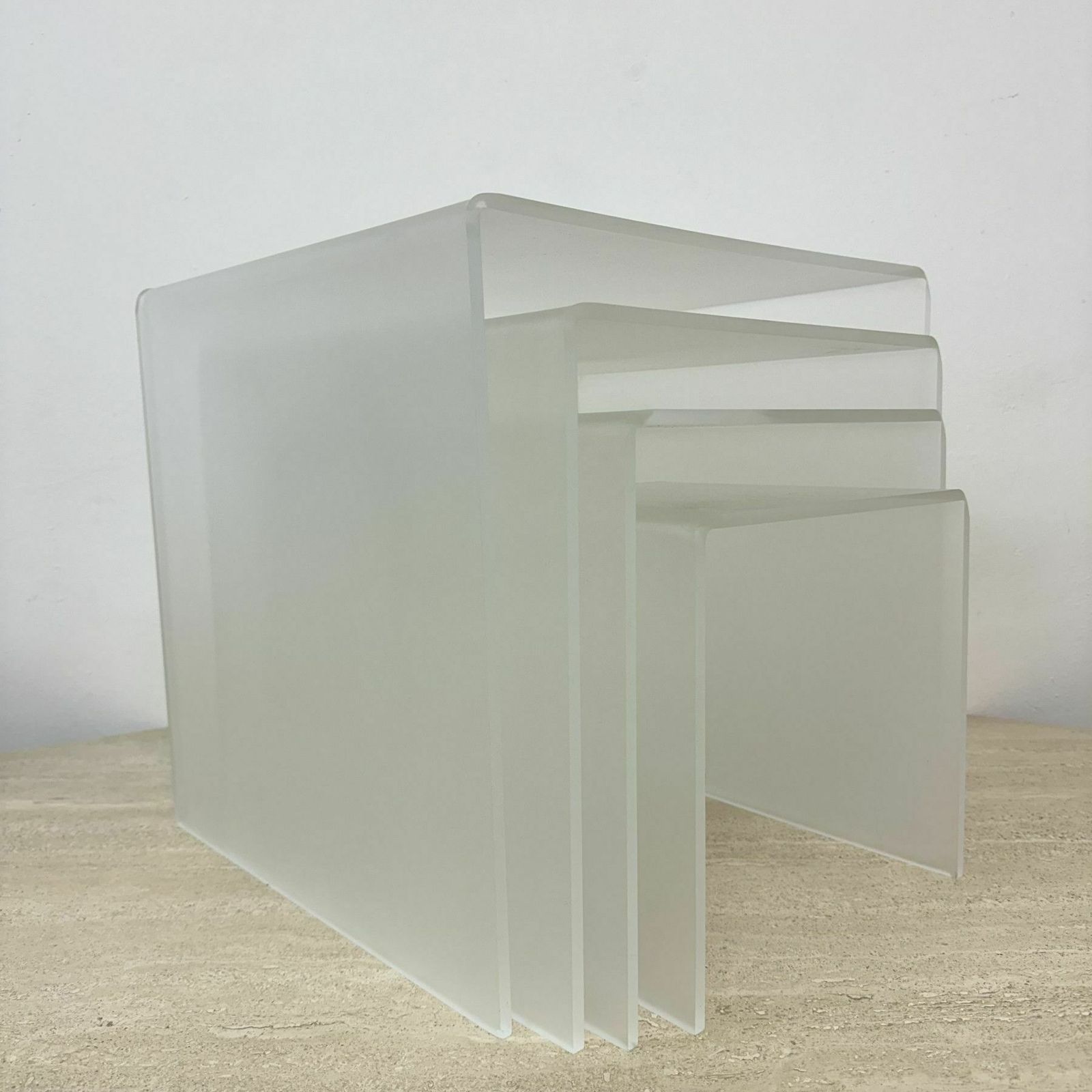 Meubels Set Van 4 Lucite Bijzettafels, Jaren 1970 photo