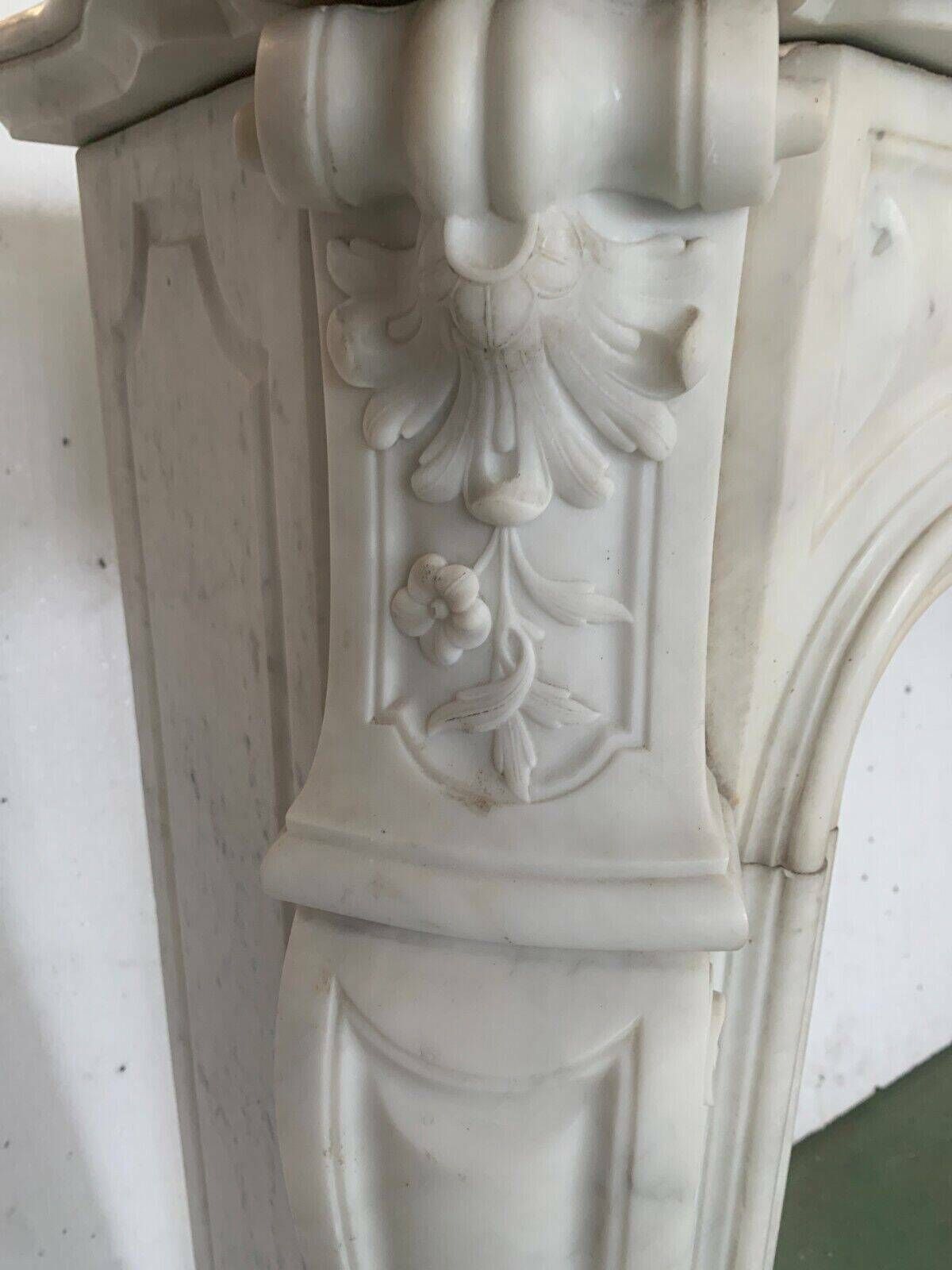 photo vinterior Louis XV Style Fireplace In White Carrara Marble 19th Century