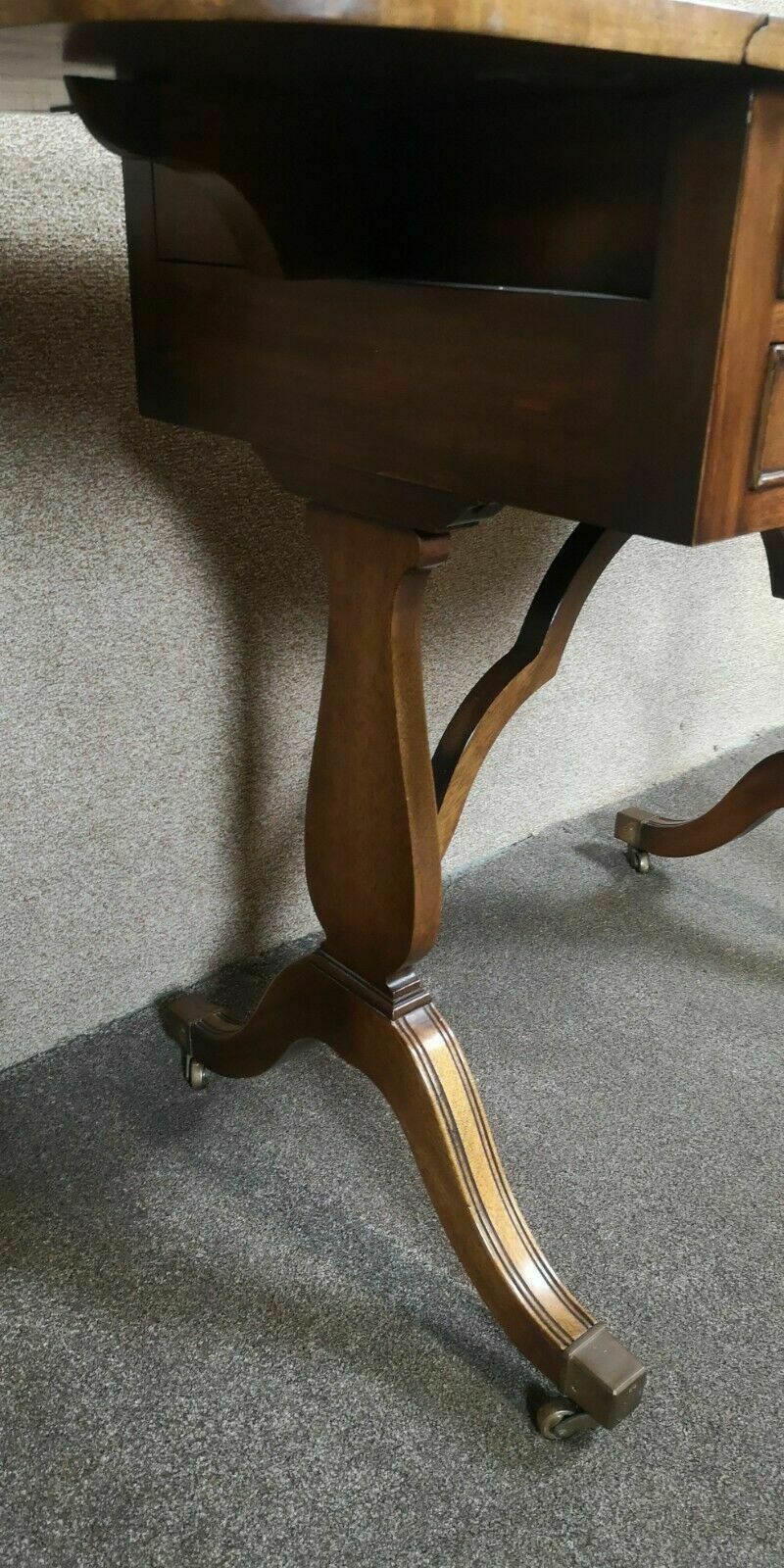 Furniture Mahogany Sofa Table By Bevan Funnell Reprodux Avena Av872 photo