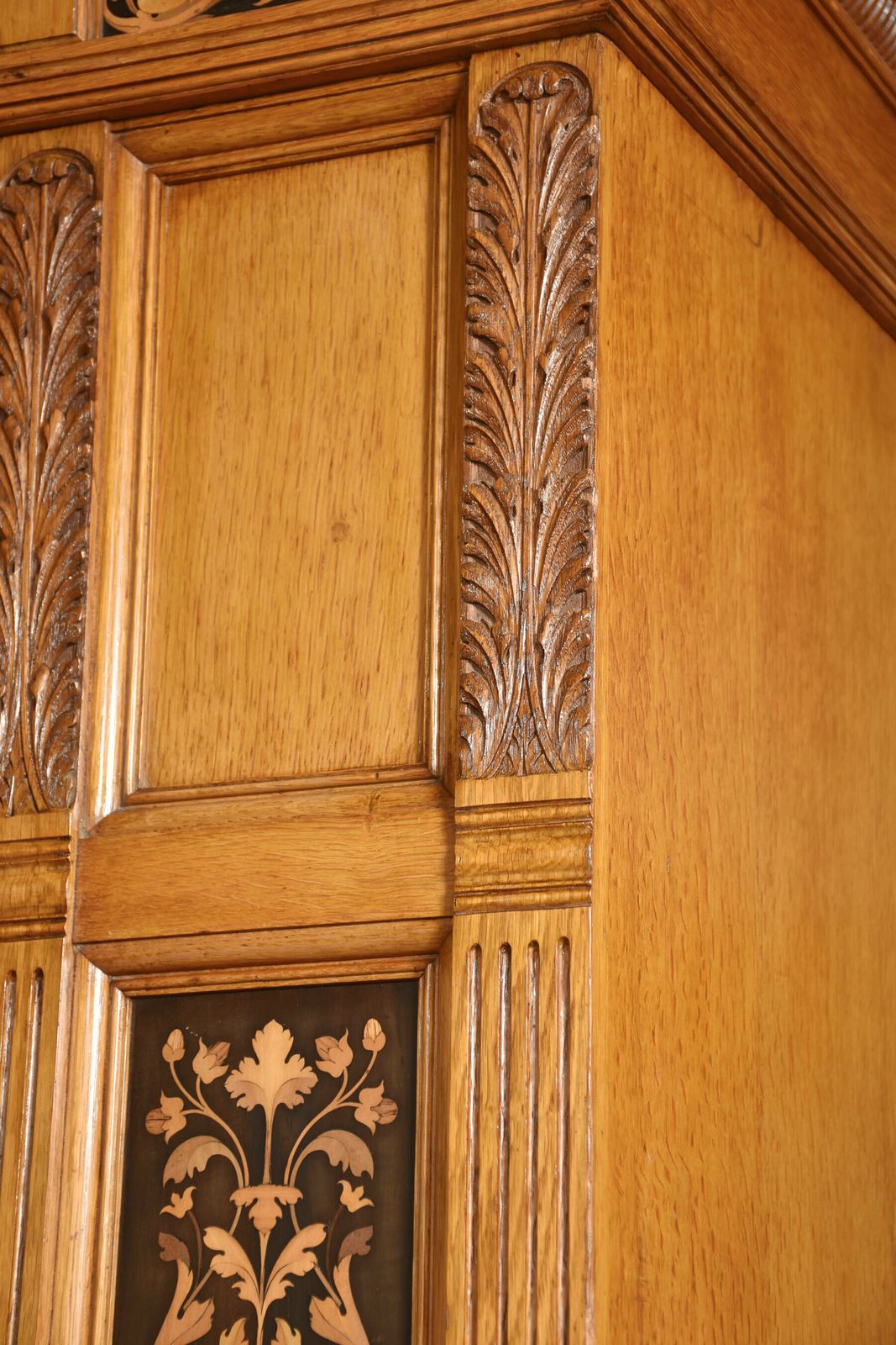 4620.0 Gillows Of Lancaster Marquetry Inlaid Oak Wardrobe photo