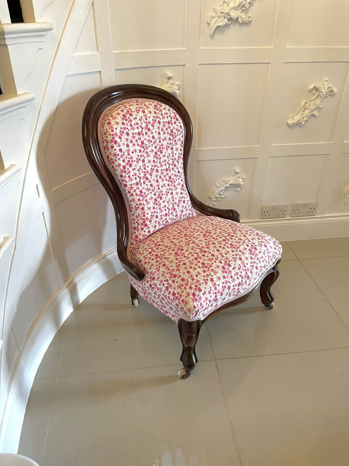 Antique 19th Century Mahogany Ladies Chair