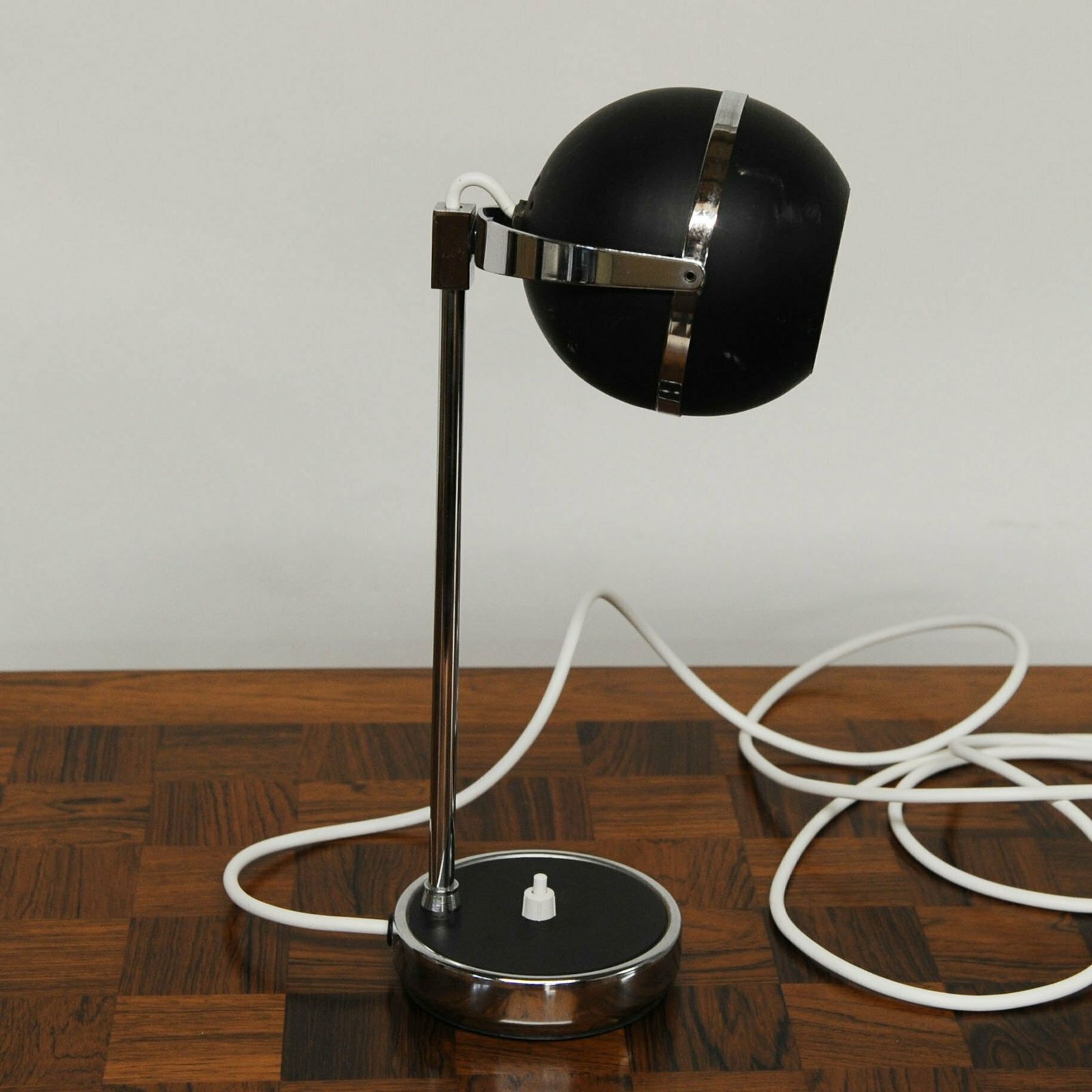 Vintage Black And Silver Eyeball Table Lamp, 1960s photo Lighting
