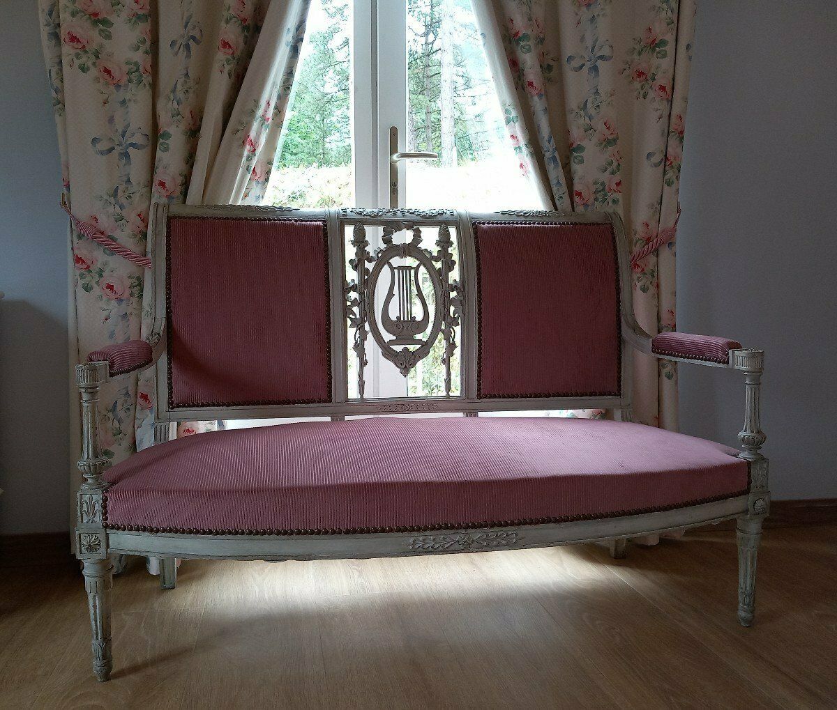 Louis XVI Style Bench Lyre Decor Pink Velvet