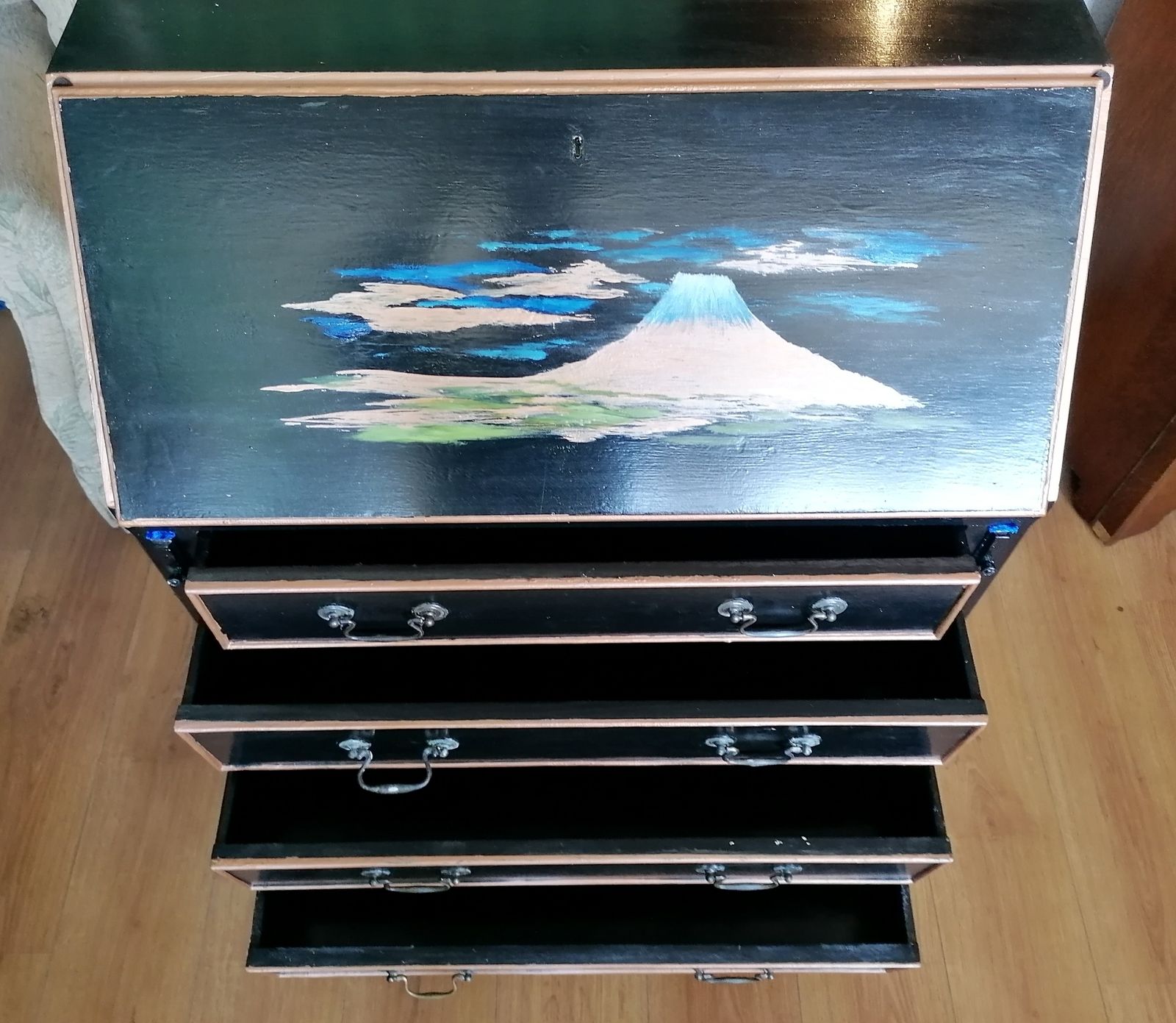 Bureau. Lovely, Useful Up Cycled. 10% Off Weekly! Offer Now £202 Ref 5164 photo vinterior