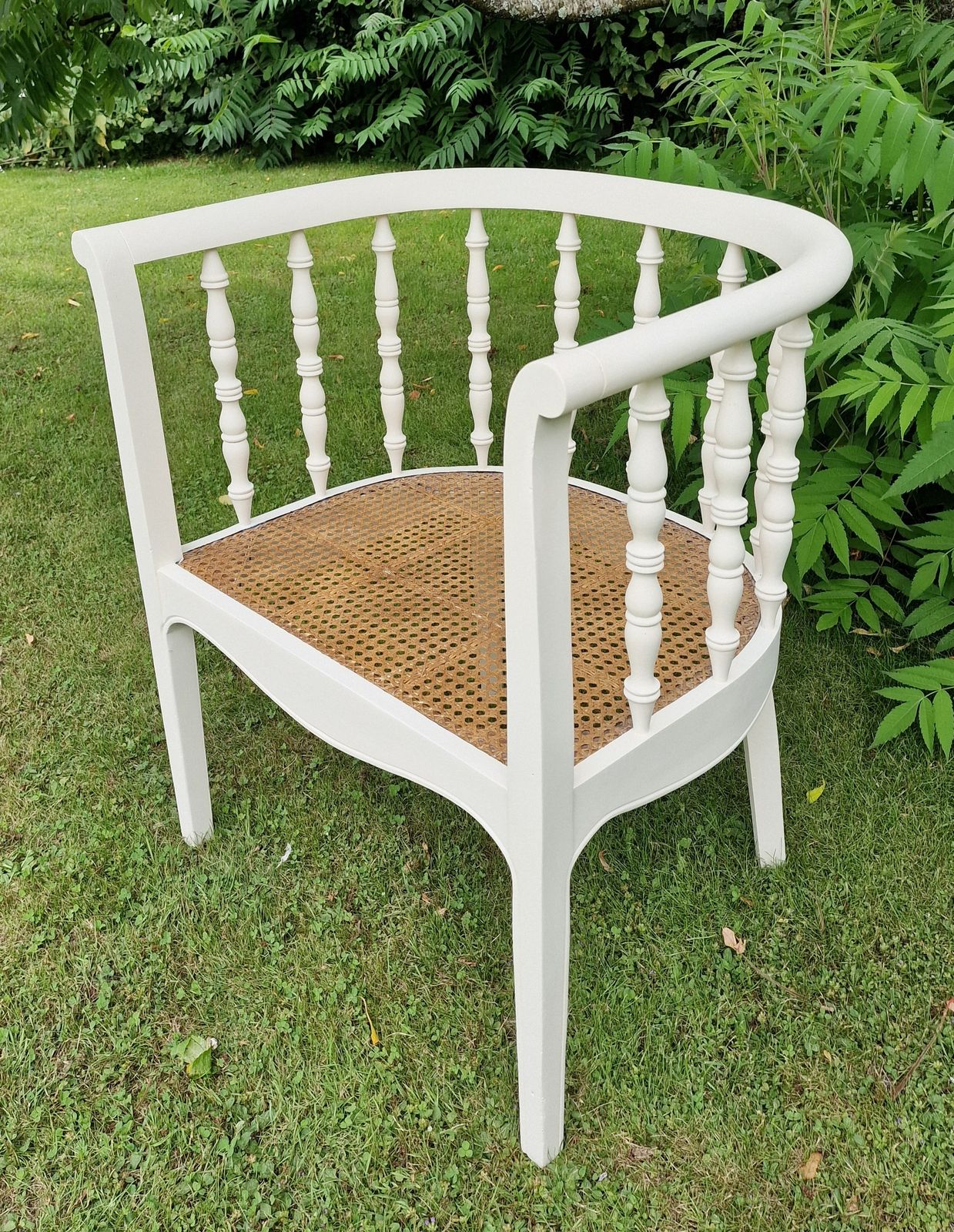 Large Colonial Style Painted Caned Chair photo furniture