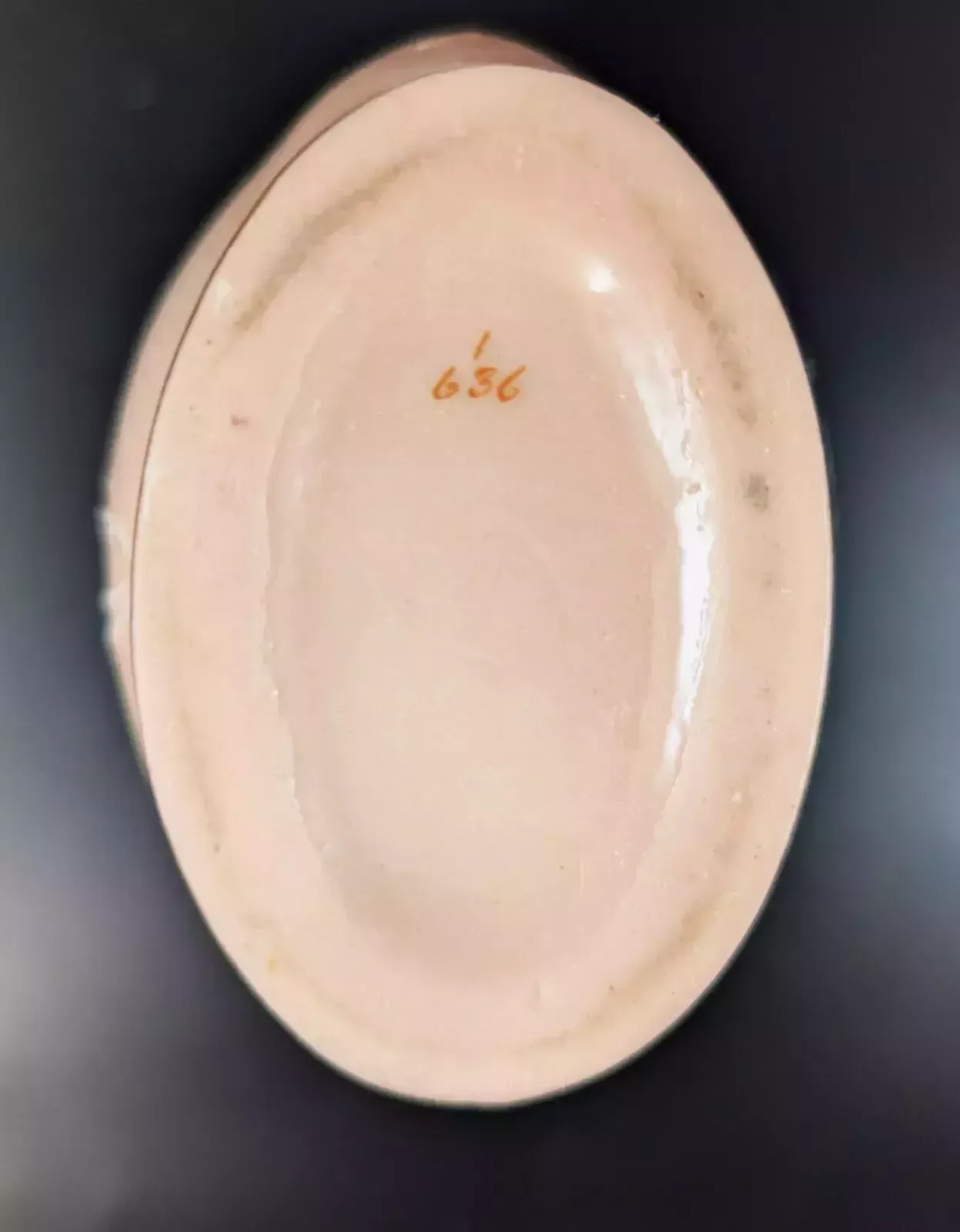 photo furniture A Grainger's Worcester Pâte Sur Pâte Vase, Kate Locke, Circa 1891
