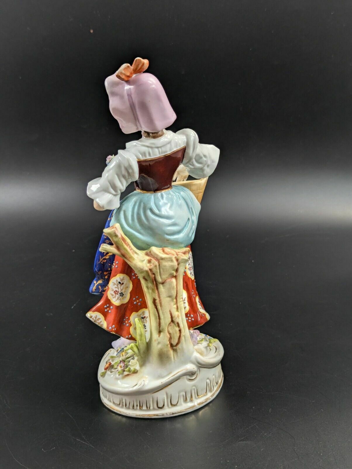 Chelsea Porcelain Figurine Of Laundry Woman, C. 1752 1756 photo for sale