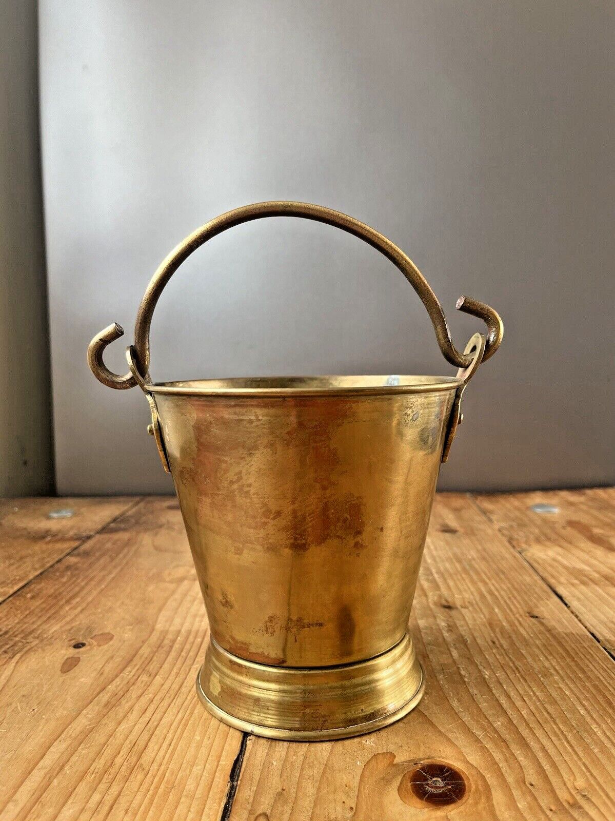 C1910 Antique Art Nouveau Brass Hanging Pail Water Grain Bucket Flower Plant Pot photo Home Decor