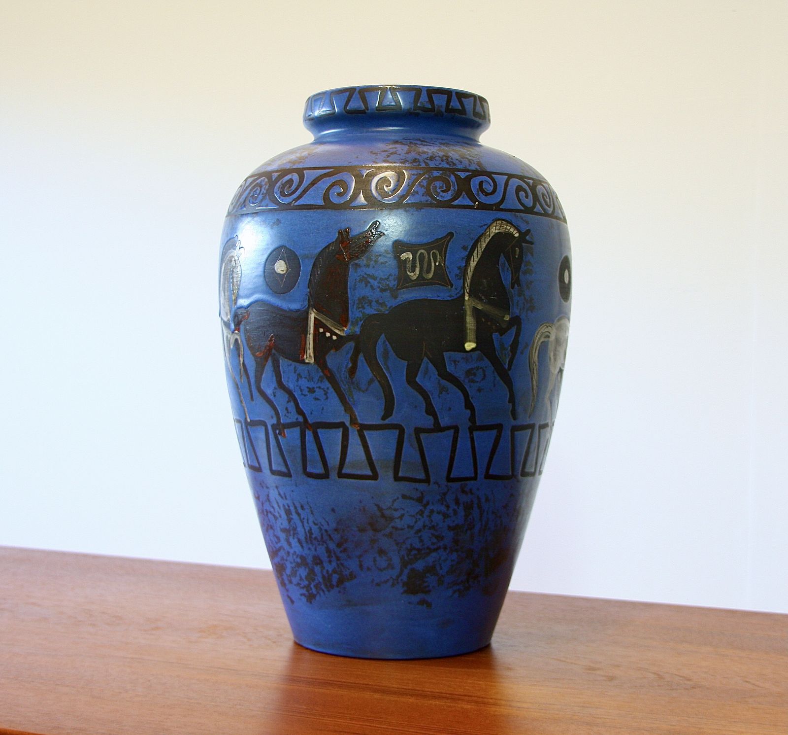 Hans Welling West German Pergamon Floor Vase For Ceramano 106/2