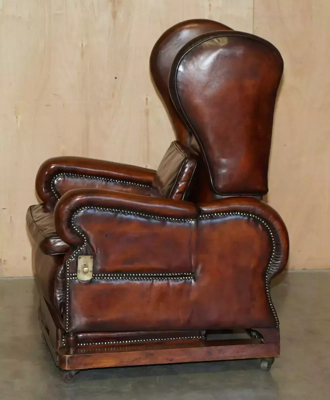 photo vinterior Restored J Foot & Son Adjustable Reclining Easy Armchair Hand Dyed Brown Leather
