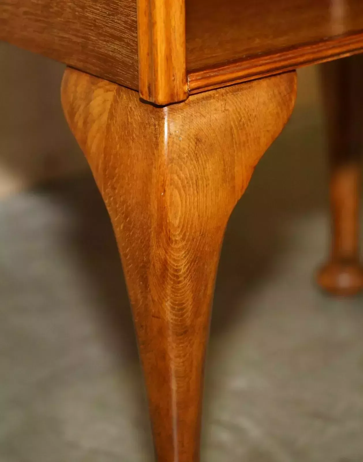 photo furniture Pair Of Mid Century Modern Beech & Walnut Bedside Side End Lamp Wine Tables