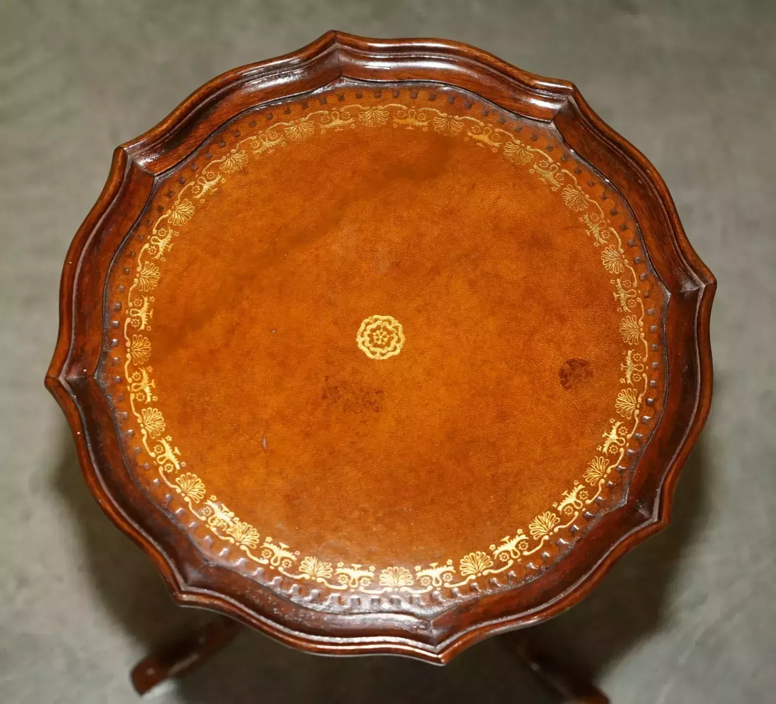Restored Pie Crust Edge Gold Leaf Brown Leather Tripod Side End Lamp Wine Table photo for sale
