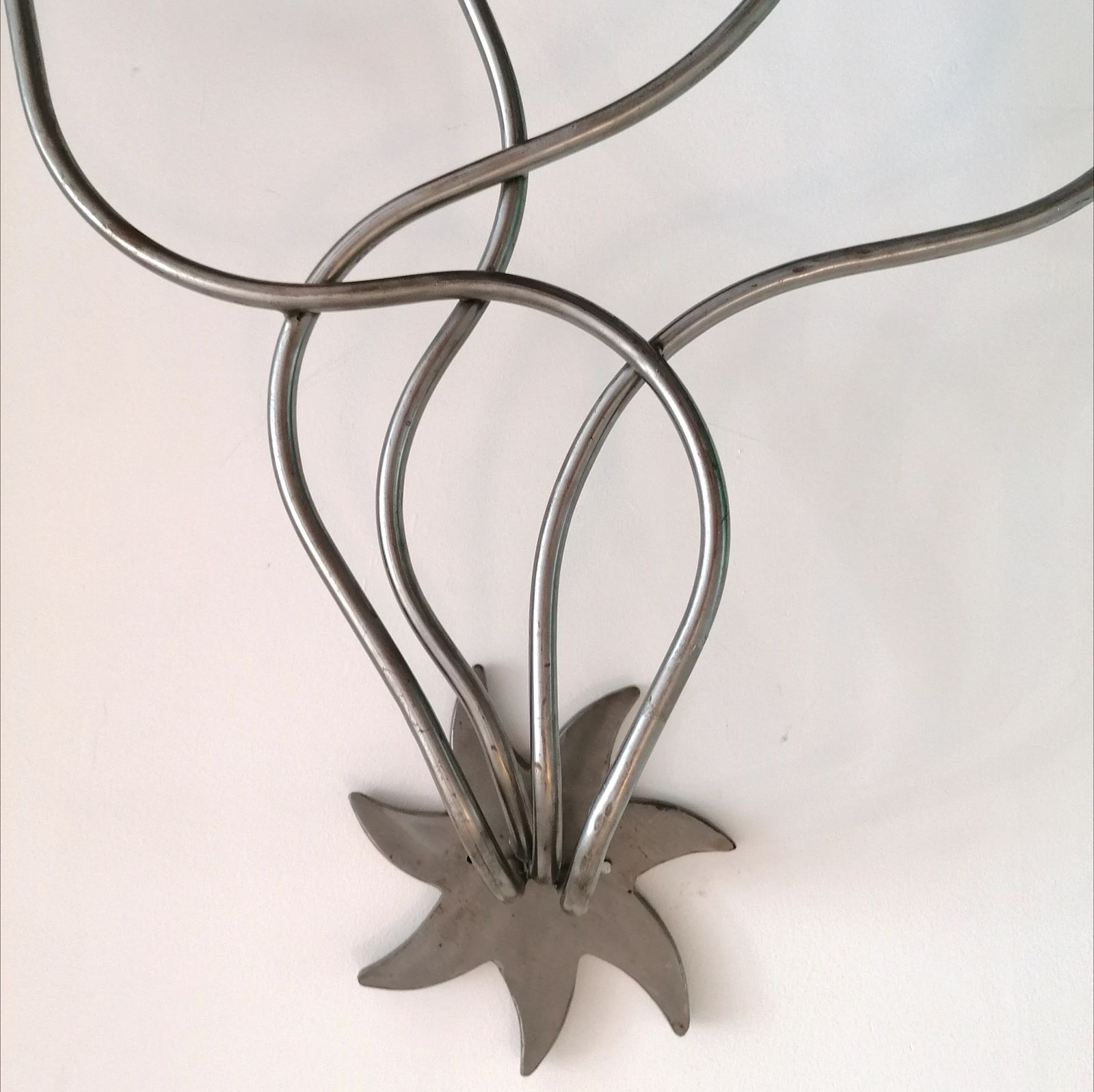 Postmodern Sculptural Star / Flower Wiggle Steel Wall Light, Artist Made, No Labels, USA, C1980s. Newly Rewired. photo buy