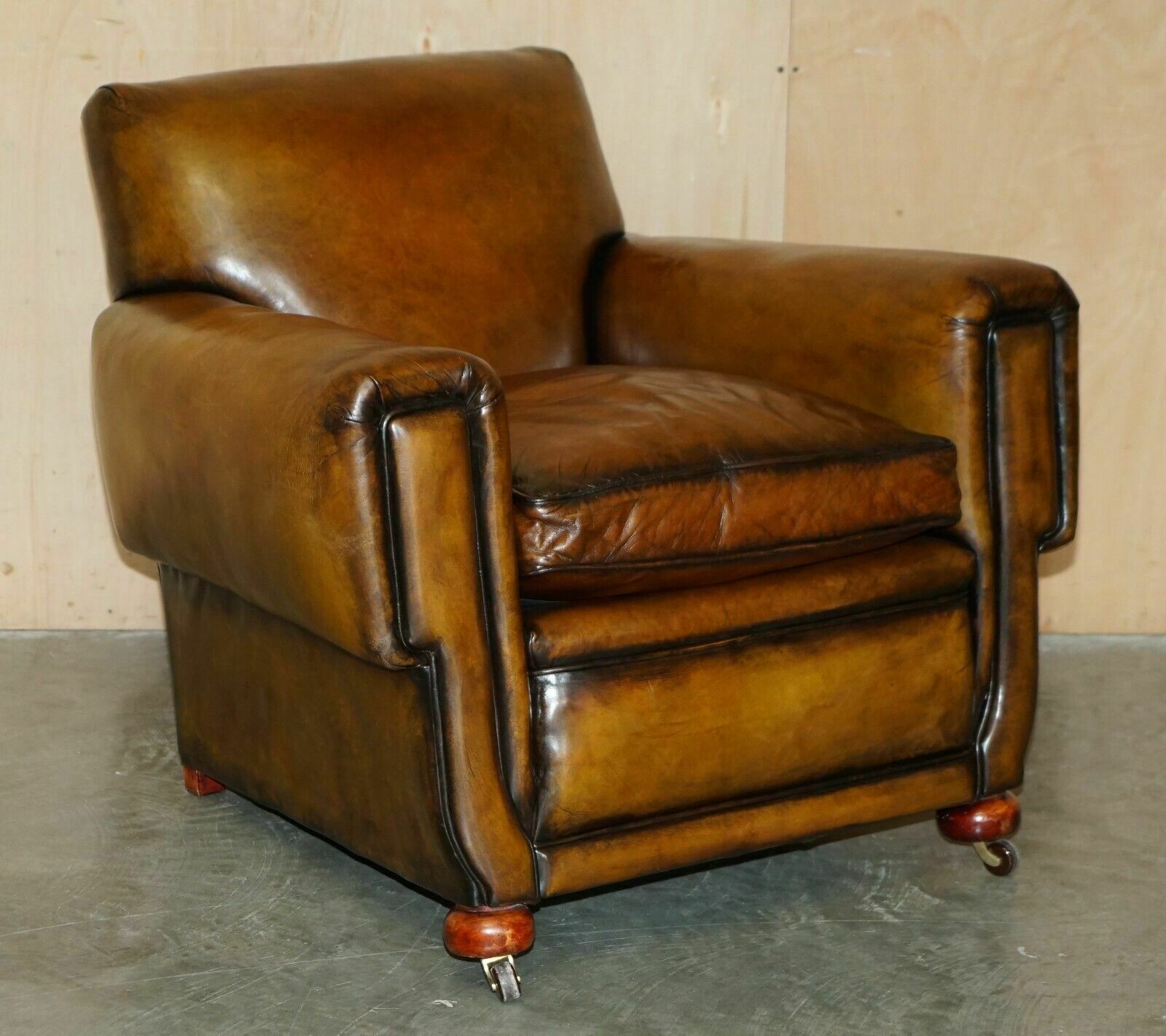photo vinterior Antique Pair Of Art Deco 1920 Fully Restored Cigar Brown Leather Club Armchairs