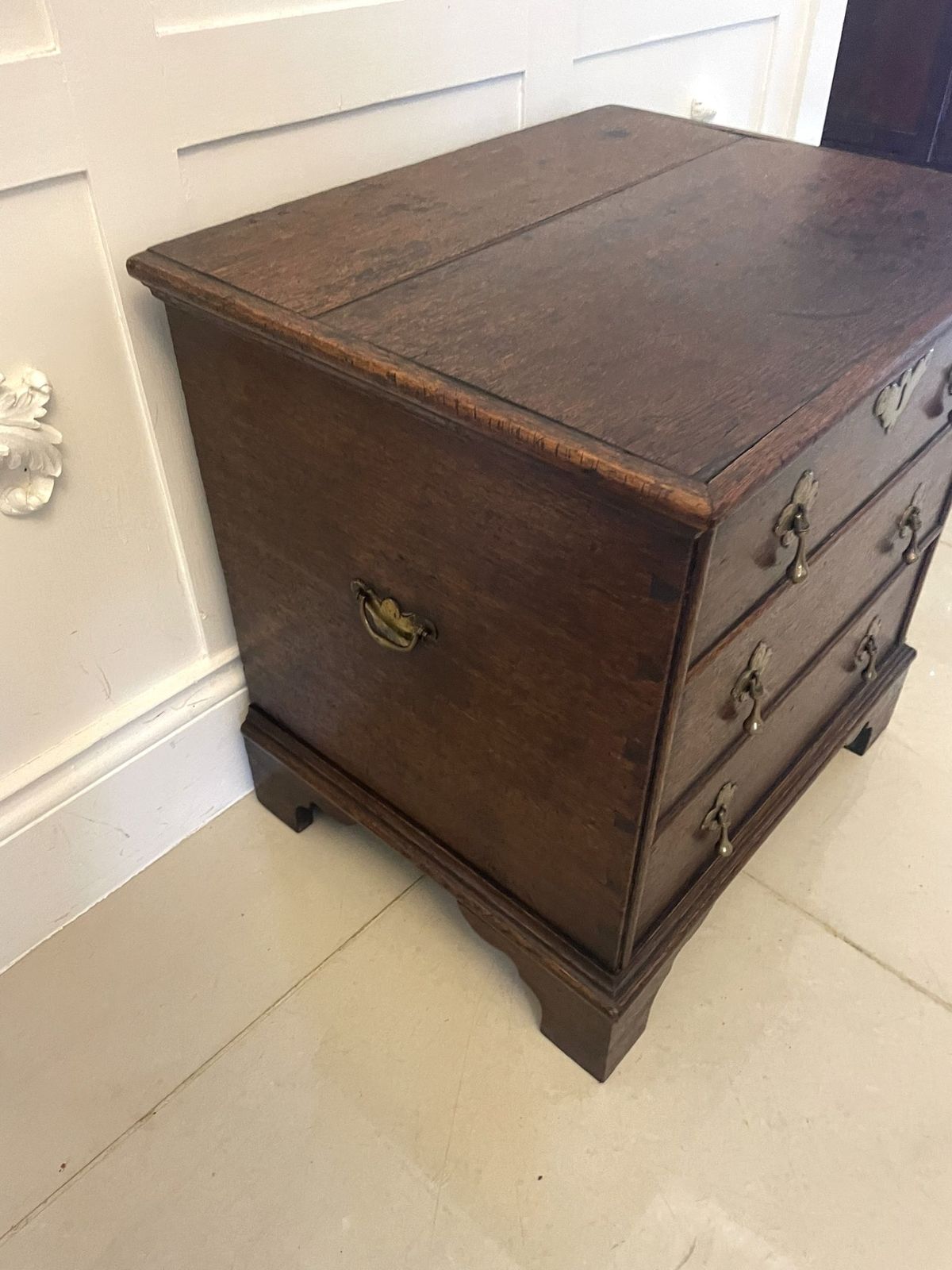 photo furniture Antique Queen Anne Quality Oak Box Chest