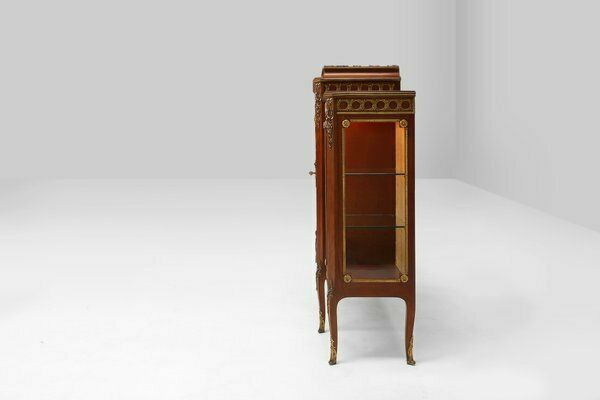 photo vinterior Louis XVI Display Cabinet In Marquetry With Light, France, 1850s