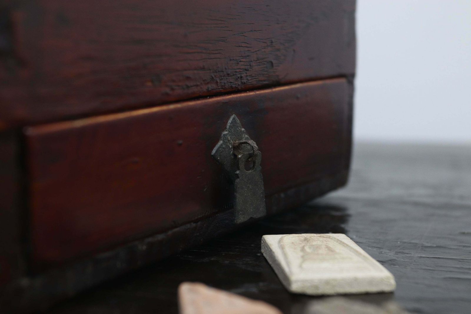 Chinese Wooden Jewellery Box From Zhejiang photo vinterior